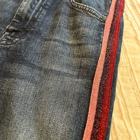 Adorable Mother jeans! Excellent used condition.  Size 24. - Picture 4 of 7